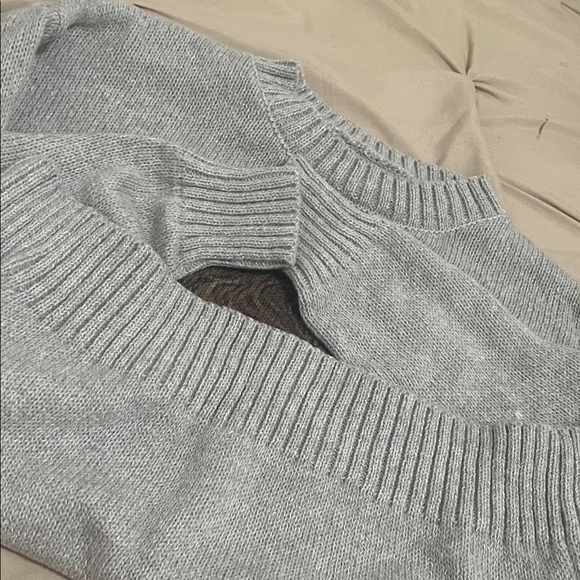 Gray Sweater with Highland Cow Design - Picture 4 of 4